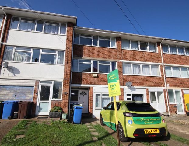1 bedroom in a house share to rent - Photo 1