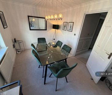 4 bedroom terraced house to rent - Photo 4