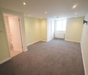 1 bedroom end of terrace house to rent - Photo 2