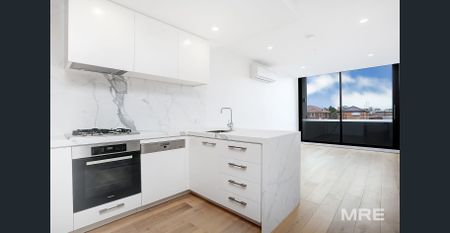 A spacious and modern apartment in a great location - Photo 5