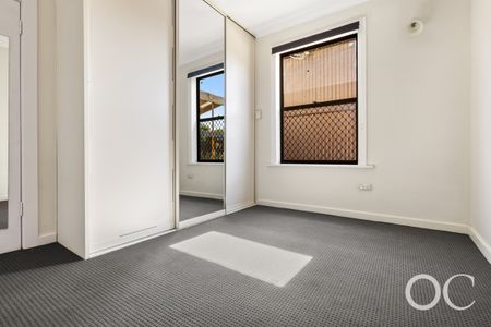 Open the door to easy living by the coast - Photo 5