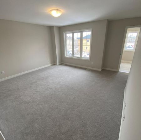 For Lease - 57 Sycamore Street, Welland, Ontario - Photo 3