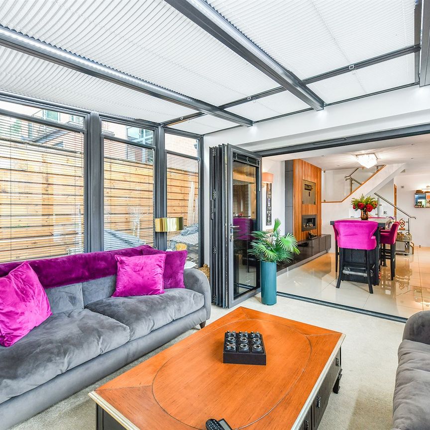 Springfield Pastures, NG3 - Photo 1