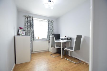 3 bedroom house - semi-detached - Photo 4