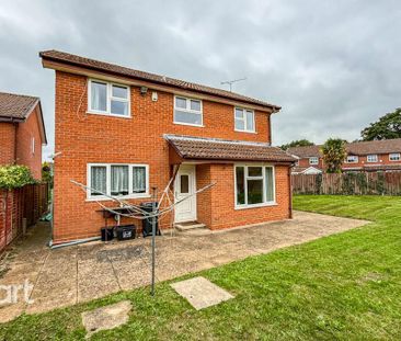 4 bedroom detached house to rent - Photo 3