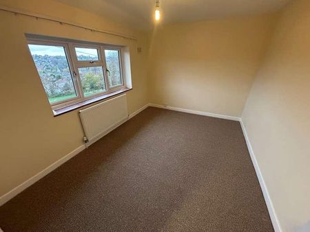 Bournes Crescent, Halesowen, West Midlands, B63 - Photo 3