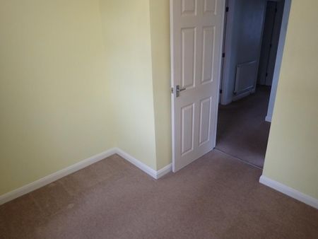 2 bedroom detached bungalow to rent - Photo 3