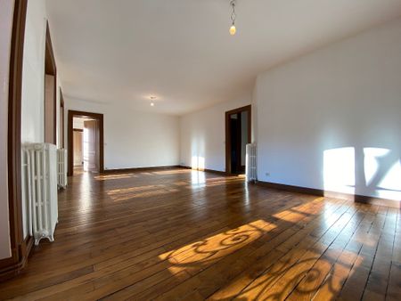 Location Appartement 5 pièces 142m² BESANCON 25000 - Photo 3