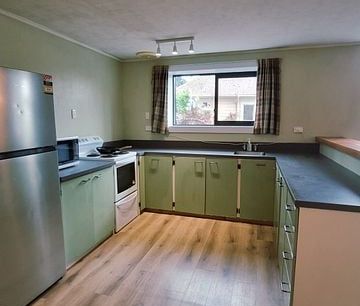 Ready to move in, 6 mins walk to University - Photo 2