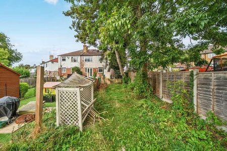 Gomshall Gardens, Kenley, CR8 - Photo 4