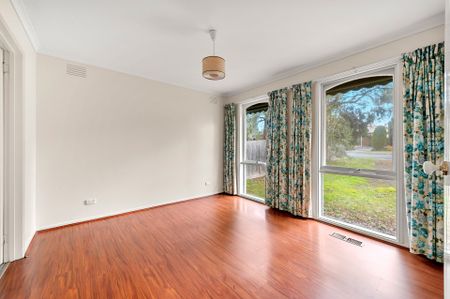 28 Mundara Drive, Ringwood - Photo 2