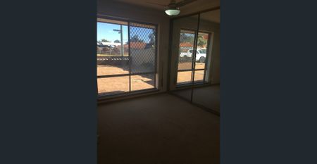 Beautiful 3X1 at a great location! - Photo 4