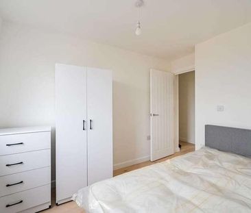 East India Dock Road, Poplar, E14 - Photo 5