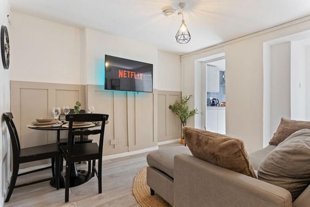 3 bedroom flat to rent - Photo 1
