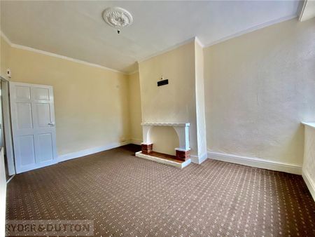 Leicester Avenue, Horwich, Bolton, Greater Manchester, BL6 - Photo 3