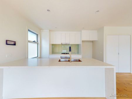 1/156 Napier Street, Essendon - Photo 4