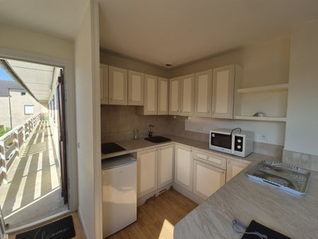 Location Appartement 1 pièce 26m² SABLE SUR SARTHE 72300 - Photo 4