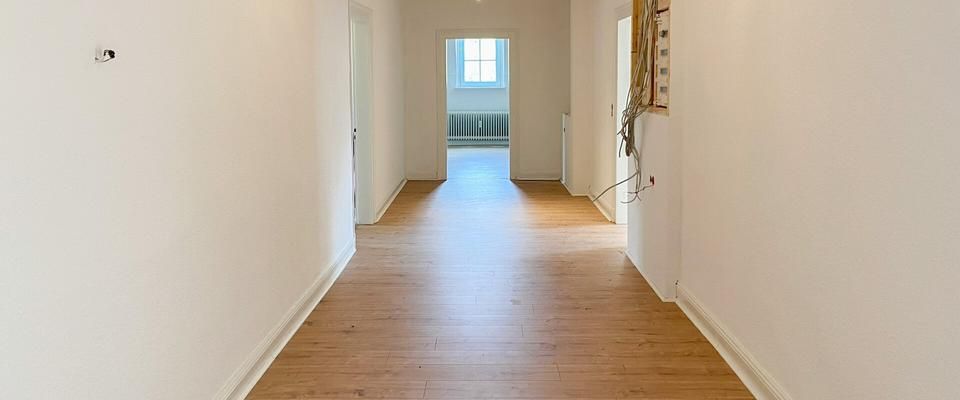 Wohnen zur Miete in einer Burg? 4-Zimmer Wohnung in der Burg Volperhausen! - Photo 1