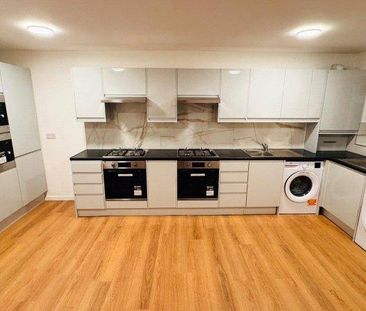 6 bedroom semi-detached house to rent - Photo 6