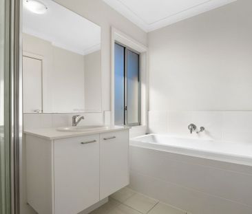 Family Home - Photo 6