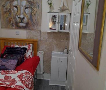 Studio to rent - Photo 5