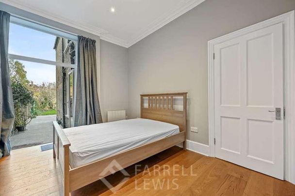 Segdford Road, Shepherds Bush, W12 - Photo 1