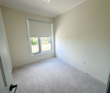 For Lease - 33 Drainie Street, Vaughan, Ontario - Photo 2