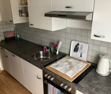 Geräumige 3-Raum-Wohnung mit Einbauküche - Foto 2