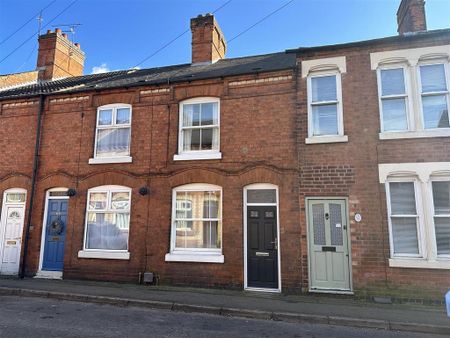 2 bedroom terraced house to rent - Photo 3