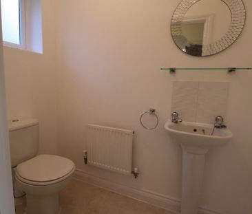 2 bedroom terraced house to rent - Photo 5