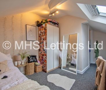 4 Bedroom End Terraced House for rent in Christopher Road - Photo 1