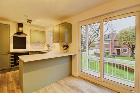 1 bedroom flat to rent - Photo 3