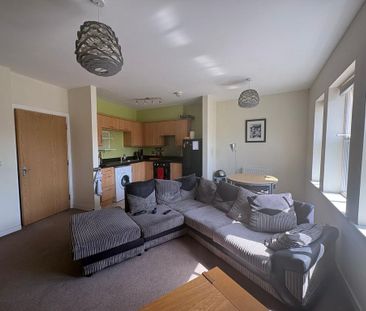2 bedroom flat to rent - Photo 2