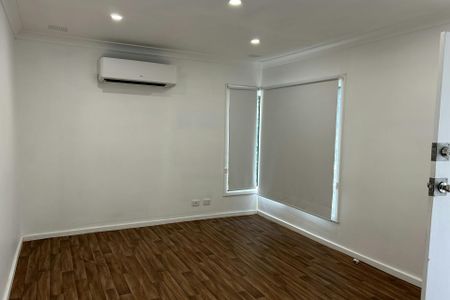 8 Oleander Crescent - Photo 3