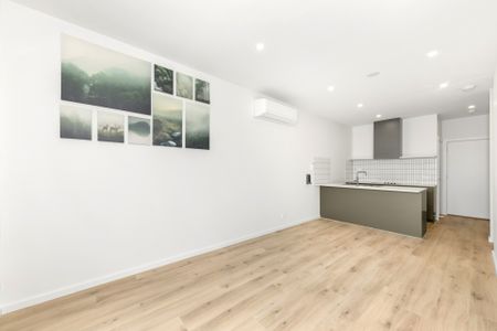 Whitlam Townhouse - Photo 2