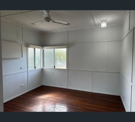 136 Rodboro Street, Berserker, Qld 4701 - Photo 2