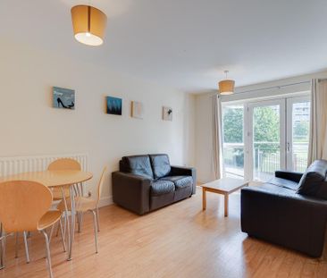 2 bedroom flat to rent - Photo 1