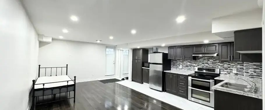 2-5569 Fudge Terrace, Mississauga, Ontario L5M 0N3 | 5569 Fudge Terrace, Mississauga - Photo 1