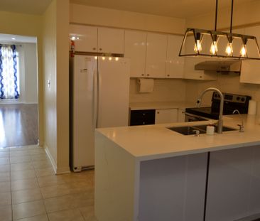 For Lease - 319 Aspendale Crescent Unit# Main, Mississauga, Ontario - Photo 2