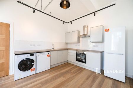 1 bedroom flat to rent - Photo 3