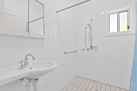 Charming 3-Bedroom Family Home - Photo 5