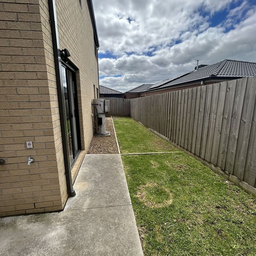 36 Rothschild Avenue, Clyde - Photo 1