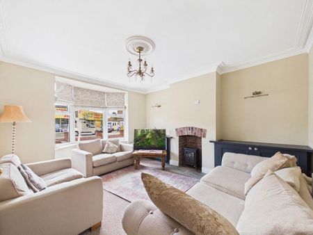 3 bedroom end of terrace house to rent - Photo 3