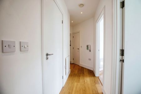 2 Bed Flat, Tower Bridge Road, SE1 - Photo 5