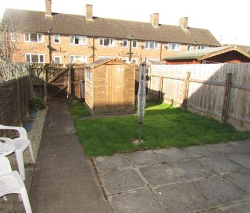 2 bedroom terraced house to rent - Photo 4