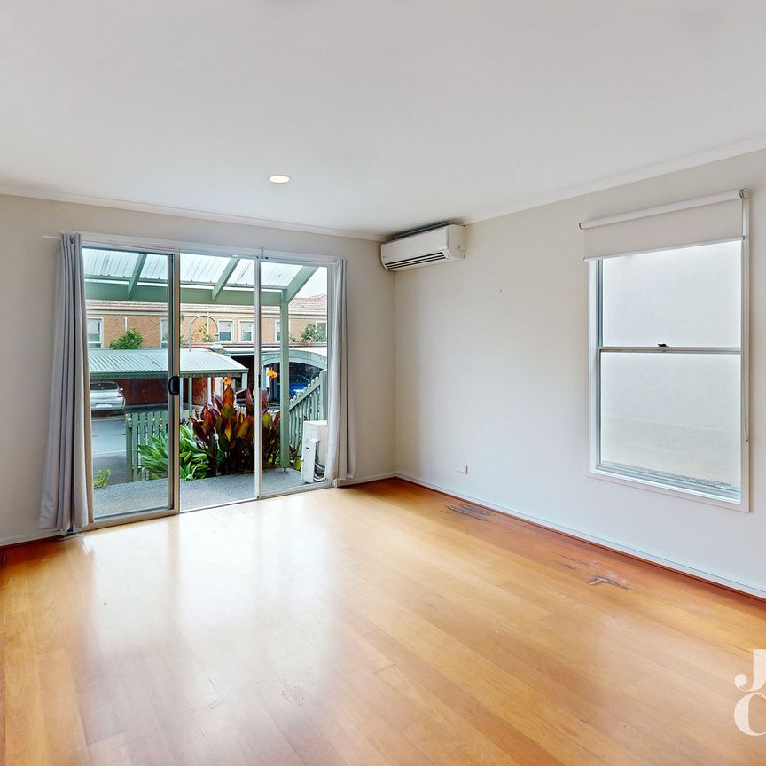 194 Wiltshire Drive, Kew - Photo 1