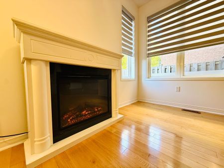 For Lease - 137 Laramie Crescent, Vaughan, Ontario - Photo 4