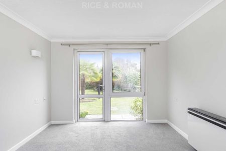 1 Bedroom Apartment, Bridge Court – Weybridge - Photo 2