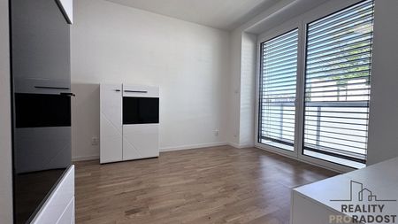 Pronájem bytu 1+kk 38 m² - Photo 2