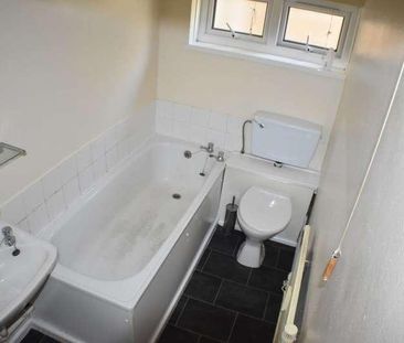 Kesteven Walk, Eastgate, Peterborough, PE1 - Photo 2